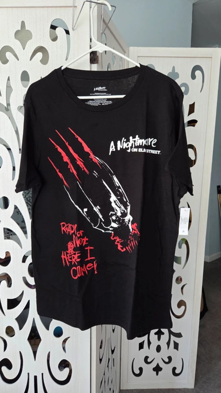 Nightmare on Elm Street Freddy Krueger Graphic Tee NWT Large Horror